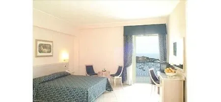 Hotel Wave 4*