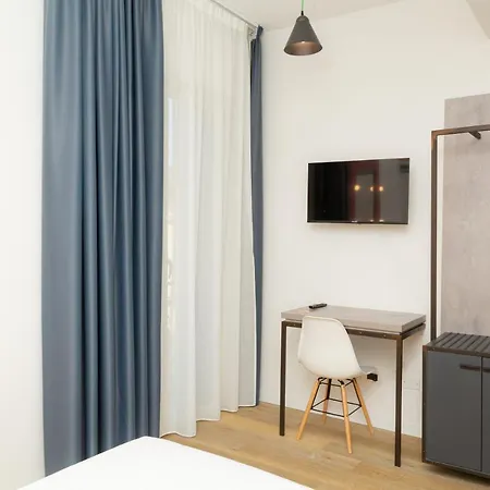 Wave Hotel