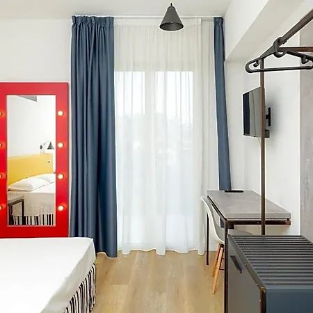 Hotel Wave Acireale