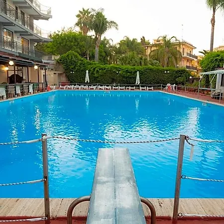 Wave 4* Acireale