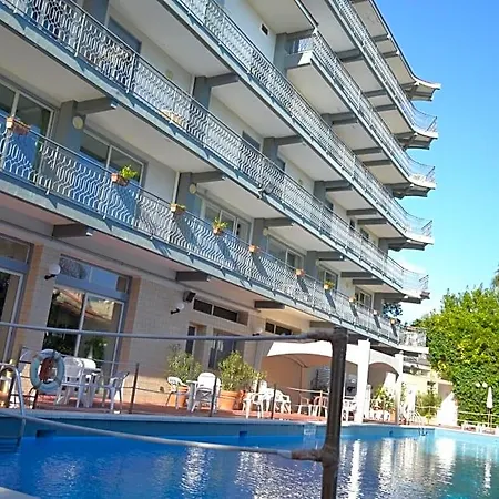 Wave Отель 4*