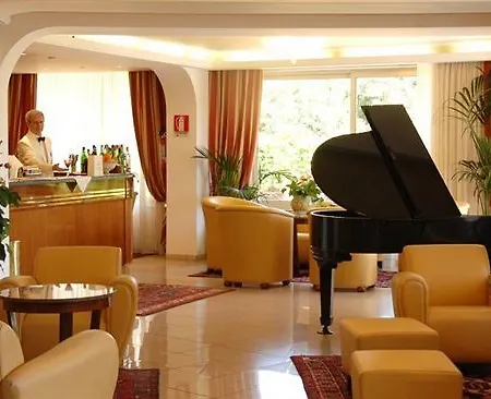 Wave Hotel 4*